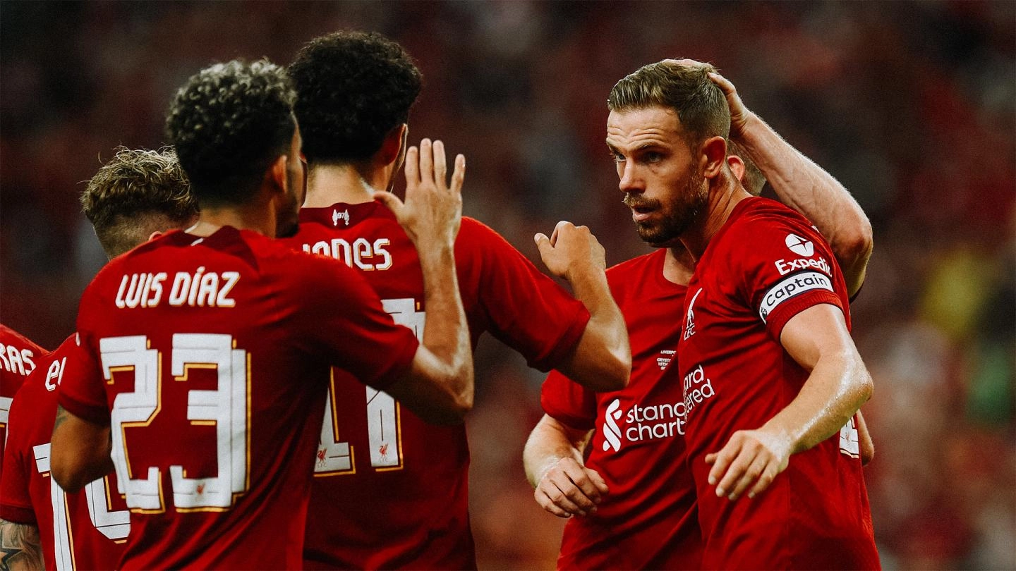 Henderson and Salah goals see Reds beat Palace in Singapore