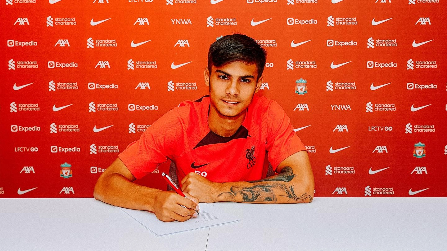 Liverpool FC — Oakley Cannonier signs new long-term contract with LFC