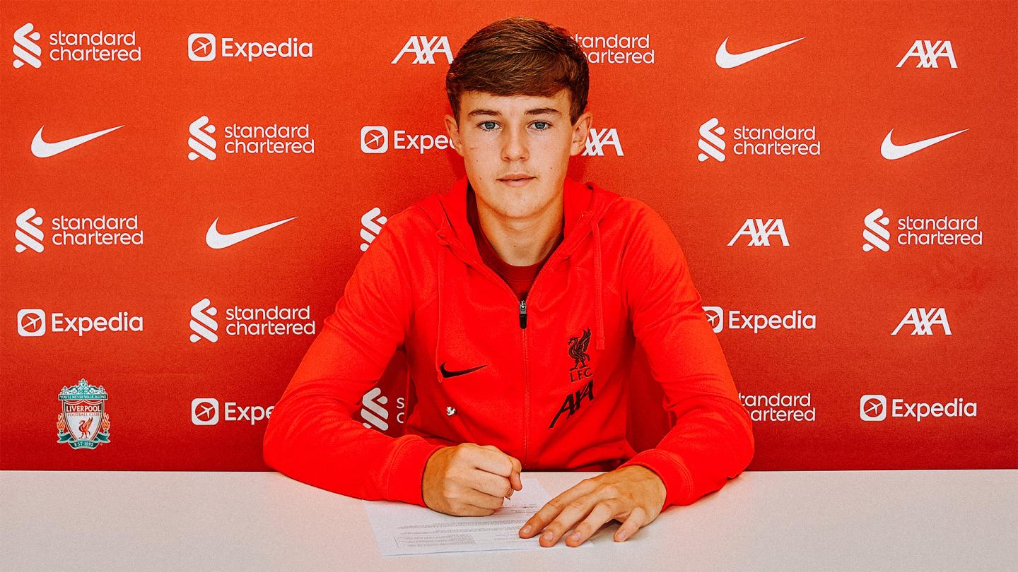 Tommy Pilling signs first professional contract at LFC