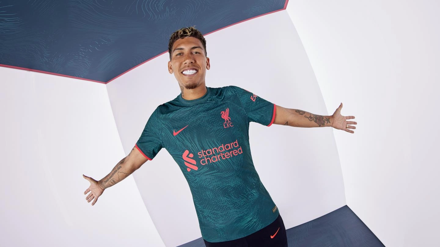 Photos: Liverpool stars model 2022-23 Nike third kit