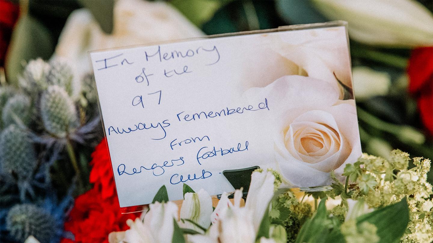 Rangers pay respects at the Hillsborough memorial - Liverpool FC