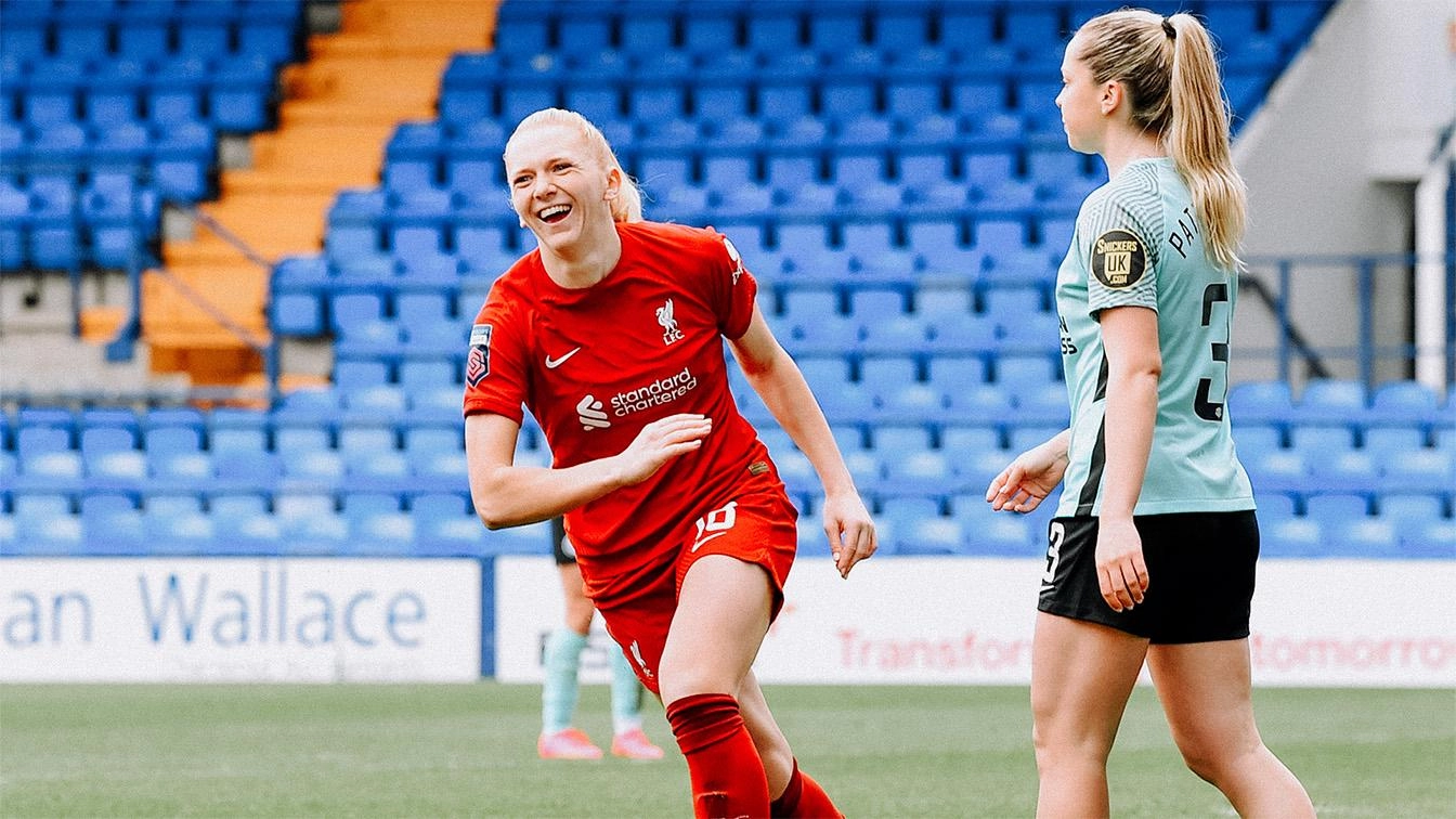 Ceri Holland voted LFC Women's Standard Chartered Player of the Month