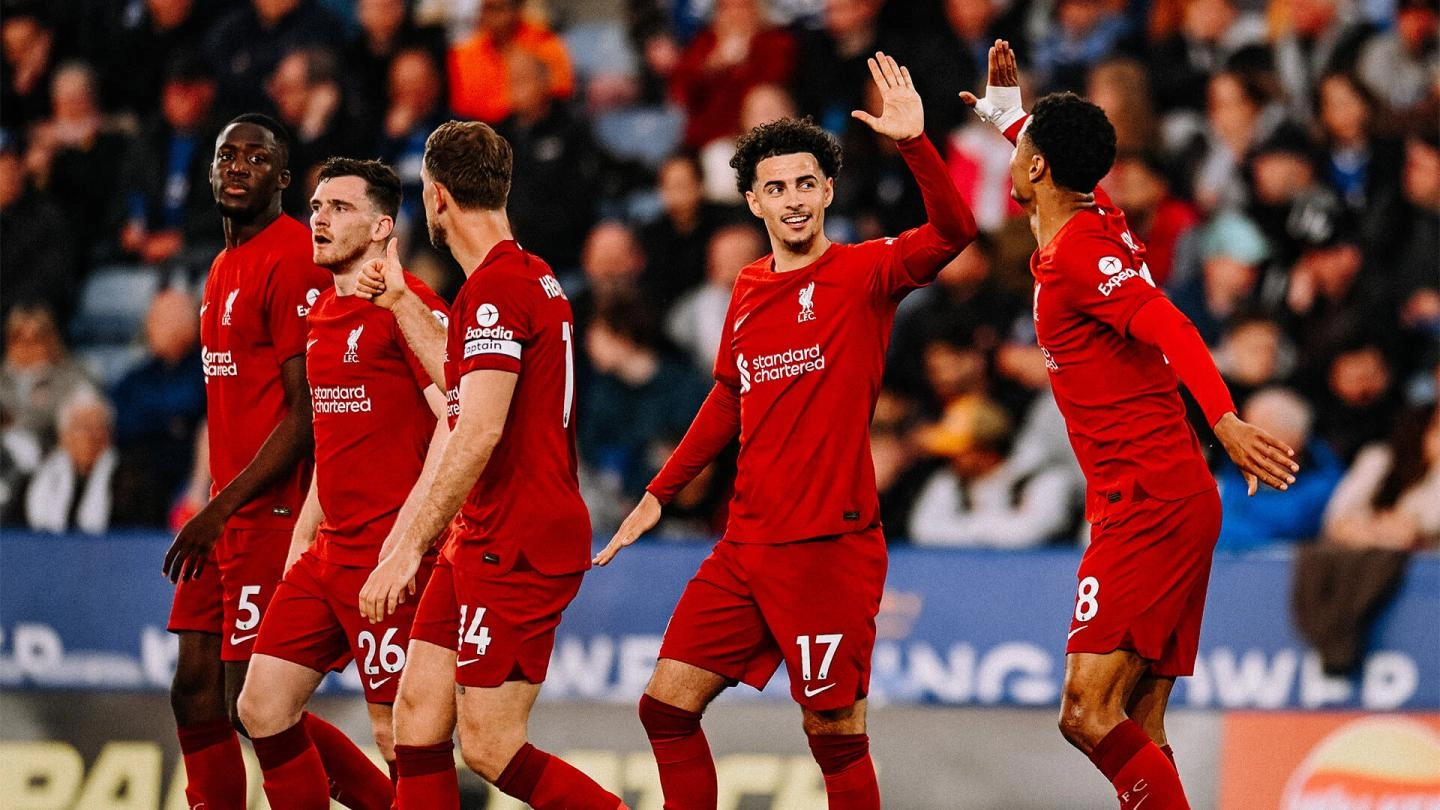 Liverpool make it seven wins in a row by beating Leicester