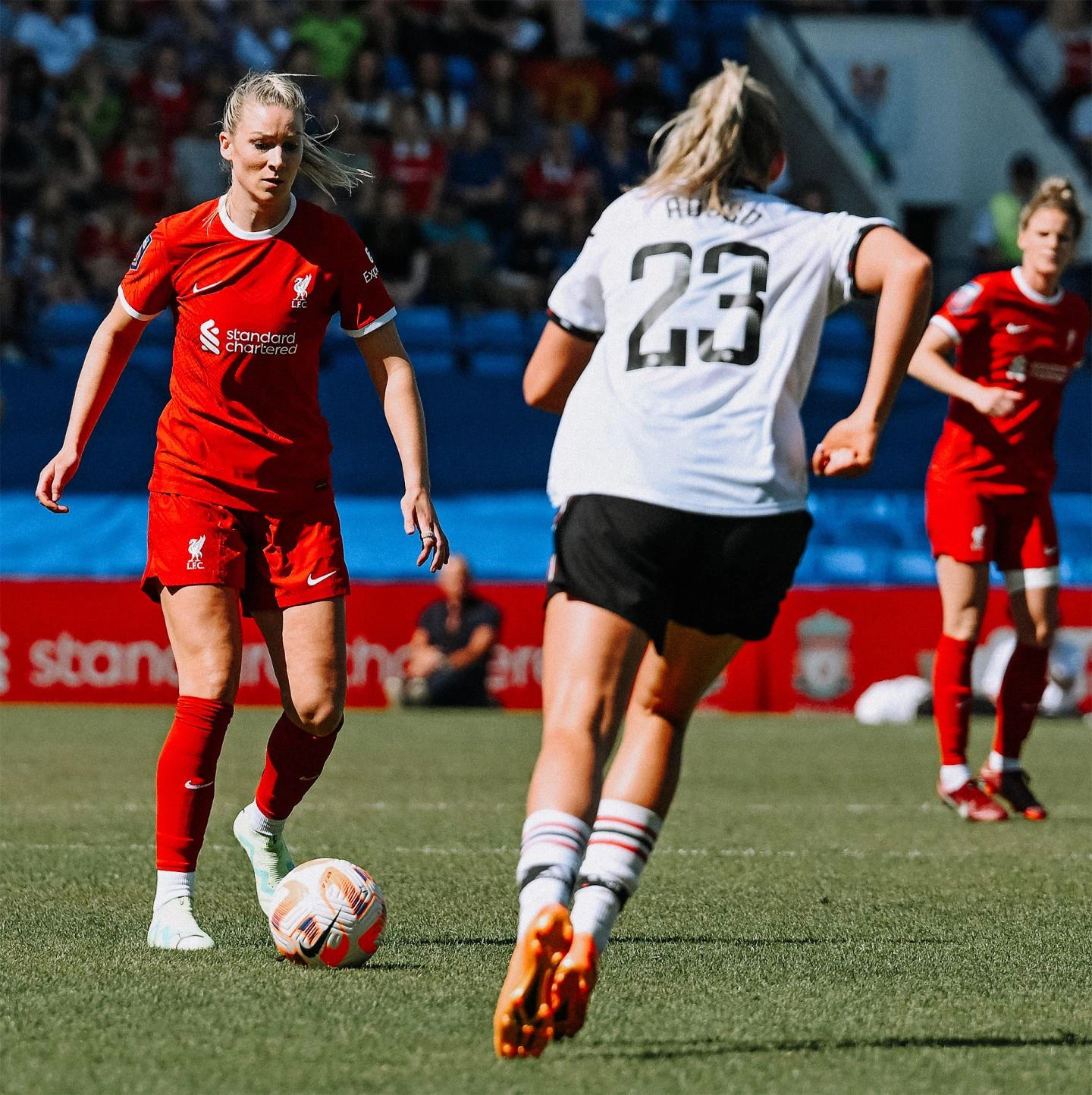 Photos: LFC Women wear new Nike home kit for first time - Liverpool FC