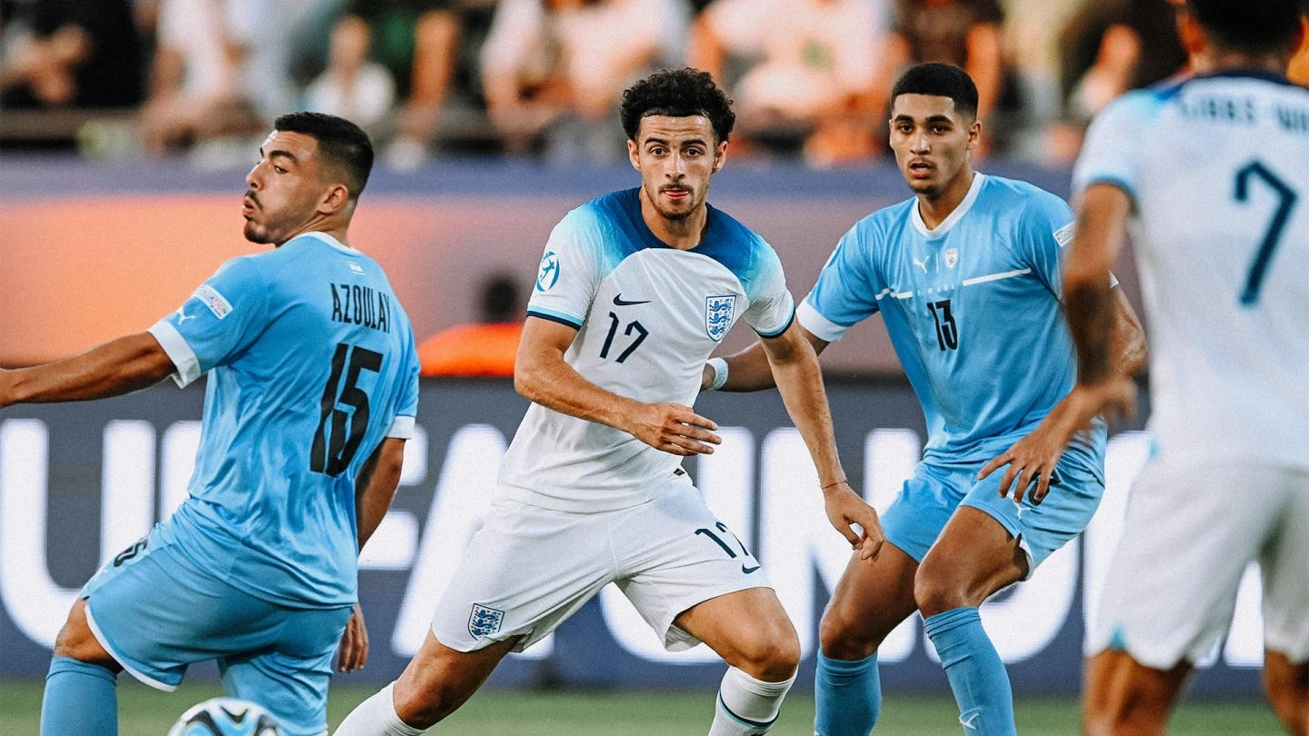 Чемпионат Европы до 21 года: Джонс и Эллиотт помогают Англии выйти в четвертьфинал, победа Яроша