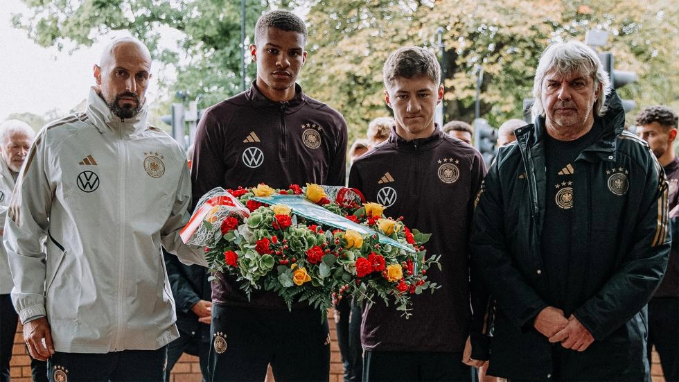 Germany U21s pay Hillsborough respects