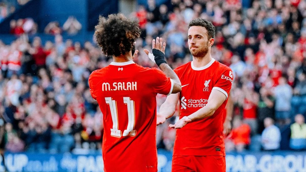 Diogo Jota and Mohamed Salah of Liverpool FC