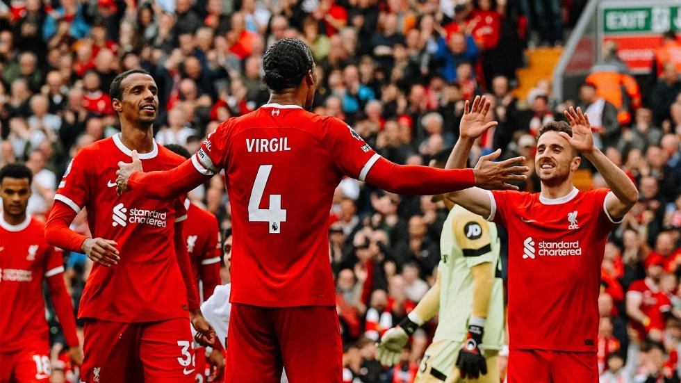 Talking points: Reds maintain run, milestone West Ham win and Salah's record