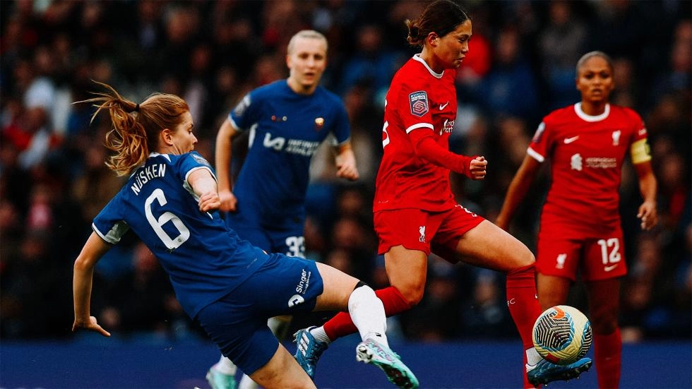 Liverpool suffer WSL defeat against Chelsea at Stamford Bridge