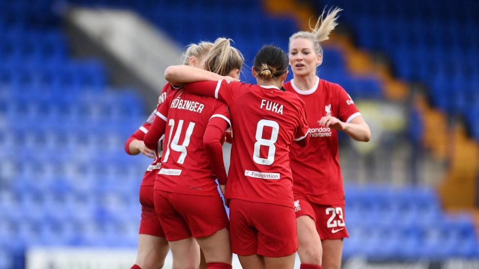 Höbinger's late strike sees Liverpool draw with Spurs in WSL