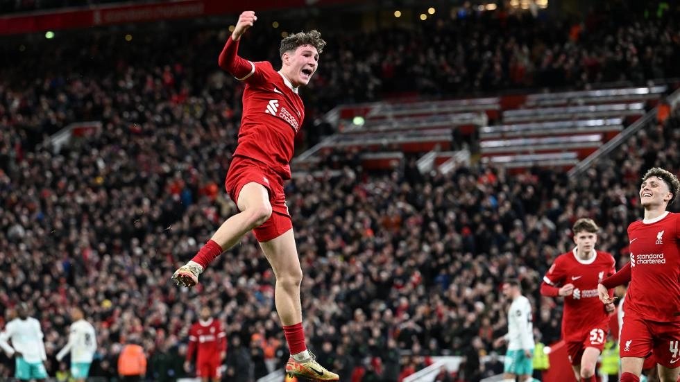 Liverpool 3-0 Southampton: Watch FA Cup highlights and full 90 minutes