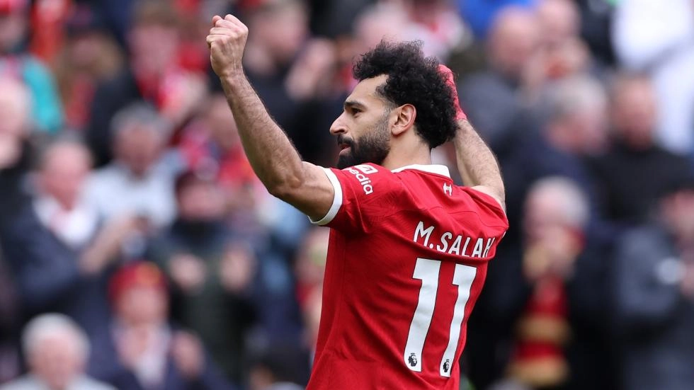 Luis Diaz and Mohamed Salah strike as Liverpool come from behind to beat Brighton at Anfield