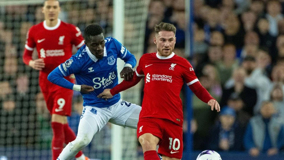 Everton 2-0 Liverpool: Watch match action and full replay