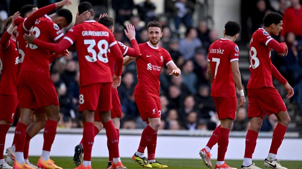 Fulham 1-3 Liverpool: Watch highlights and full 90 minutes