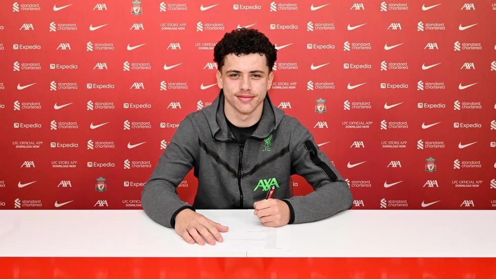 Kieran Morrison signs first professional contract with LFC