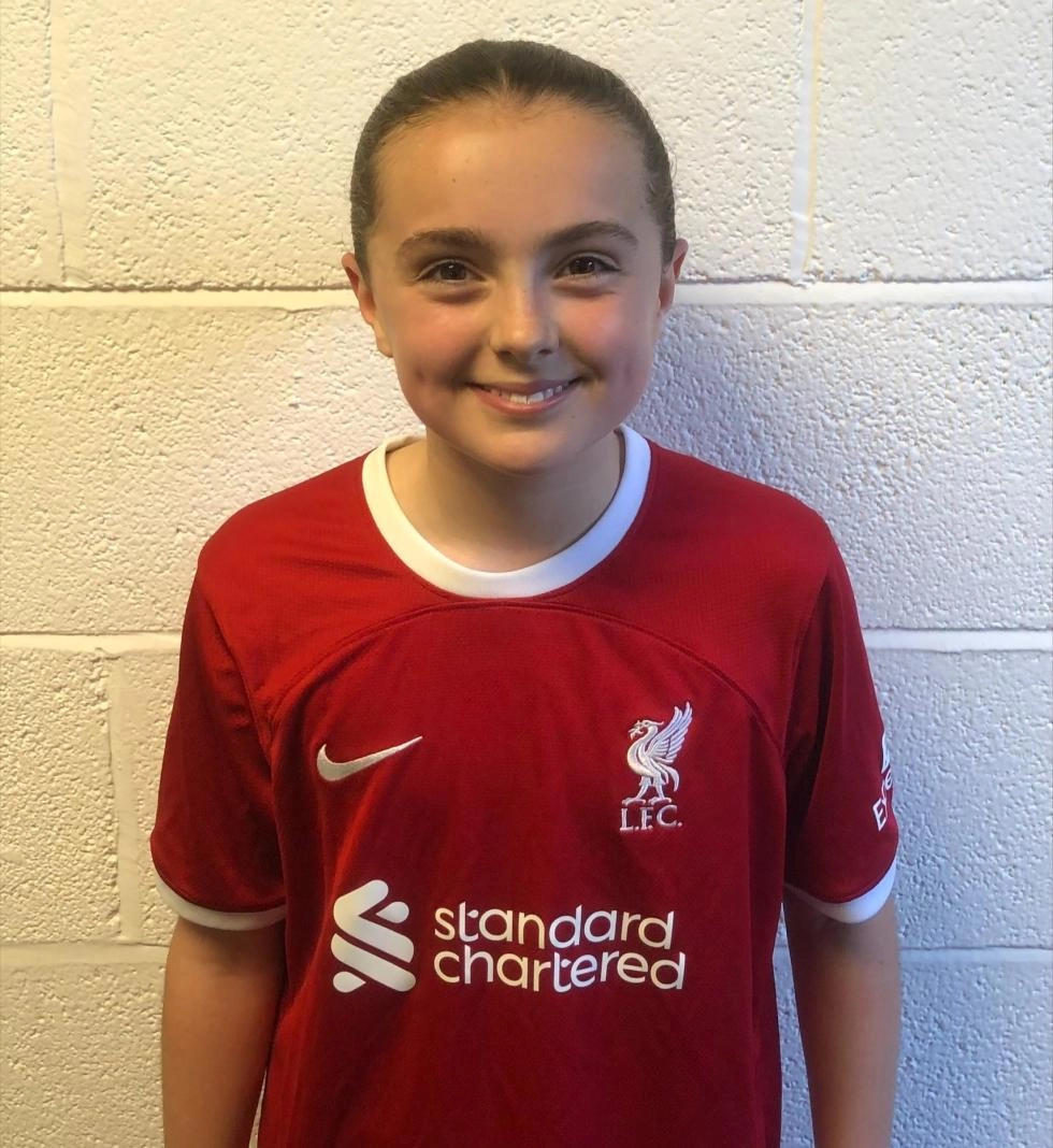 Lucie Up Close in LFC Kit