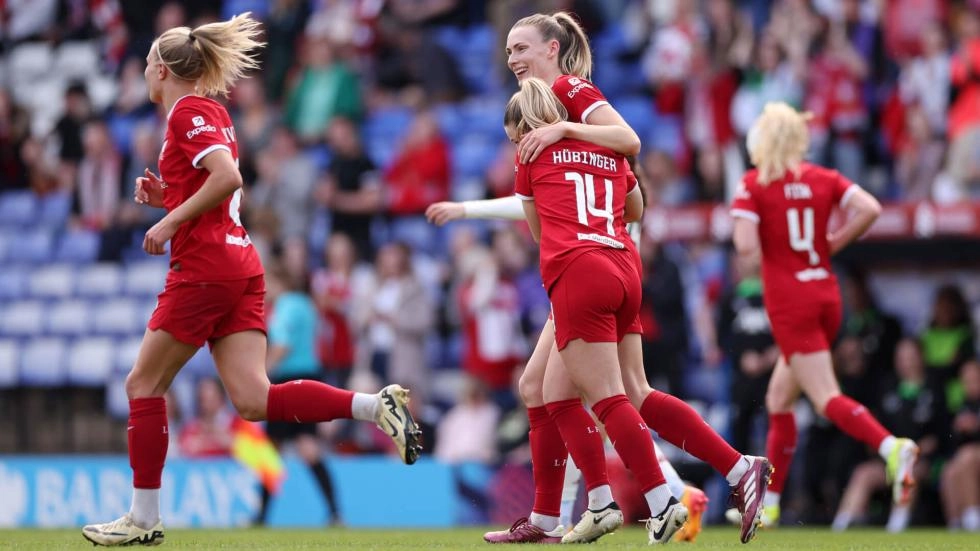 Watch WSL highlights: Liverpool 1-0 Manchester United