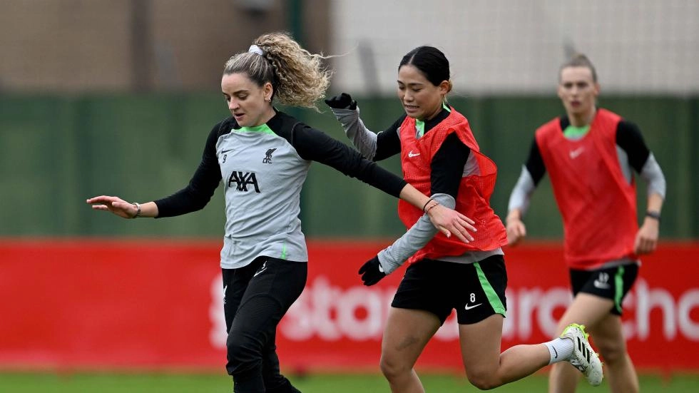 Trainingsfotos: LFC-Frauen bereiten sich in Melwood auf Manchester United vor