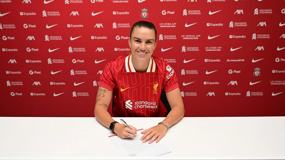 Liverpool FC Women complete signing of Gemma Evans