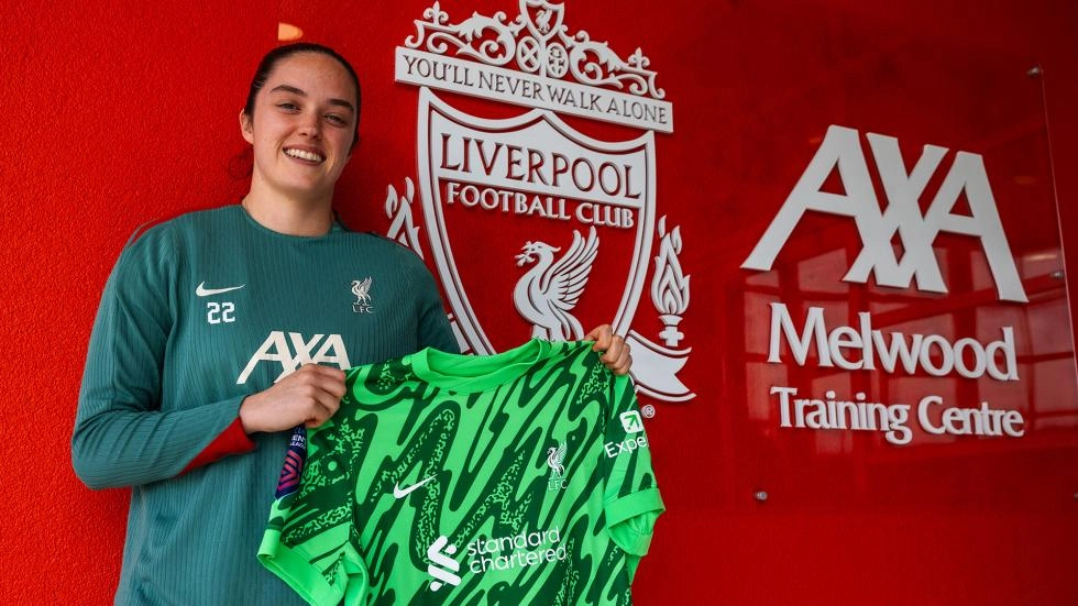 Faye Kirby extends stay with Liverpool FC Women