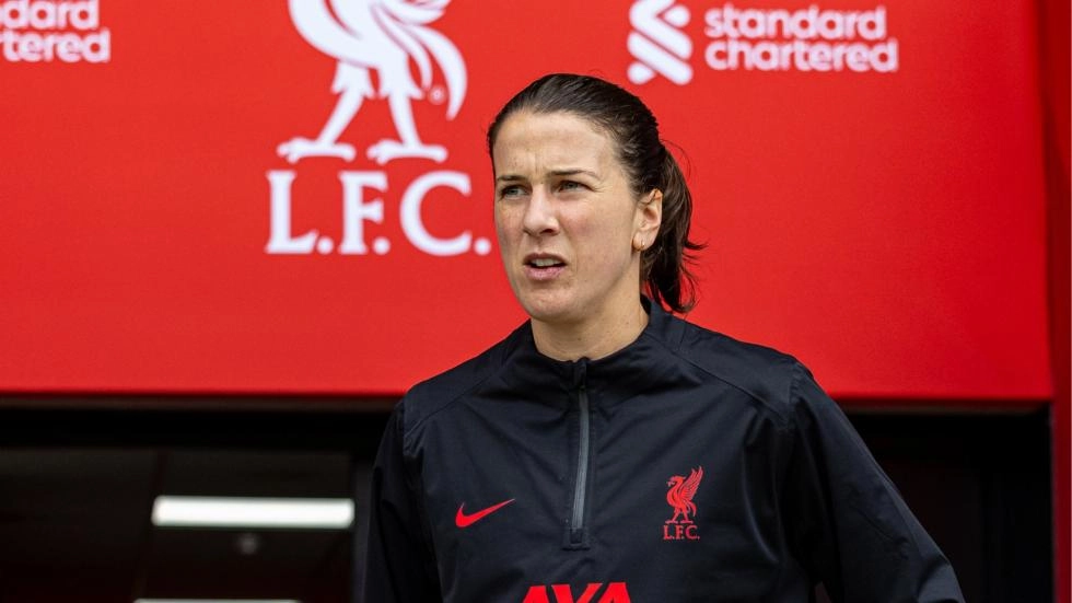 Niamh Fahey previews WSL opener: 'We can't wait for the season to start'