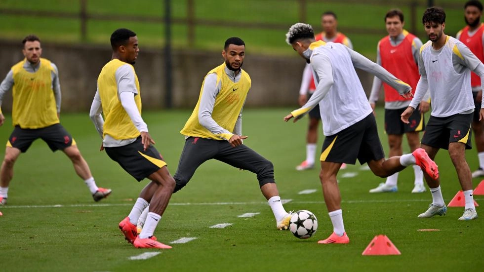 Watch again: Liverpool in Champions League training