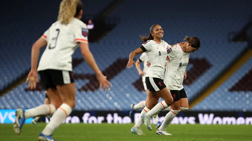 Taylor Hinds double gives Liverpool WSL victory at Villa Park