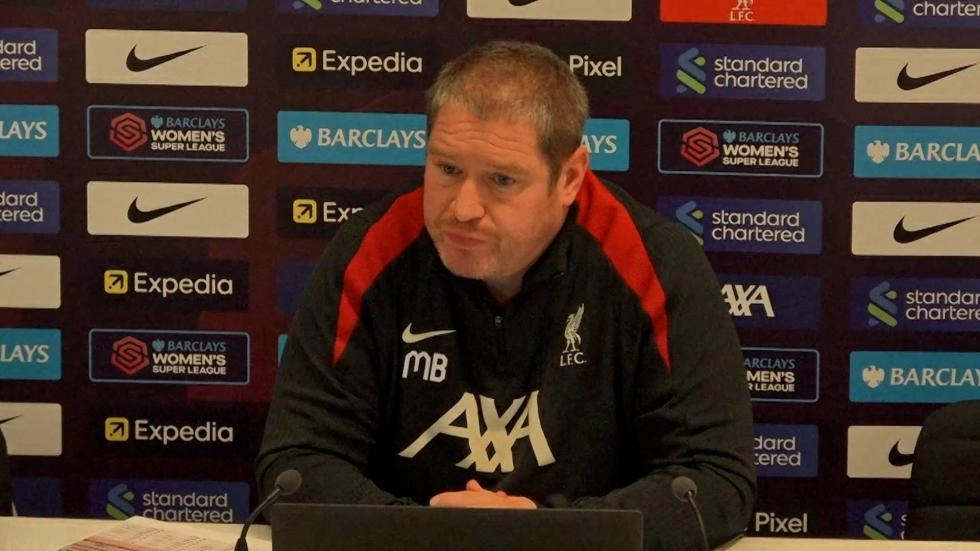 Press conference: Watch Matt Beard preview Man Utd v LFC Women