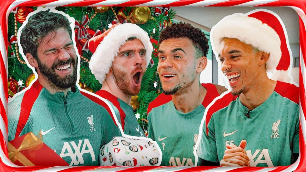 Santa sings the Luis Diaz song! Watch Robbo and Trent go Christmas gifting