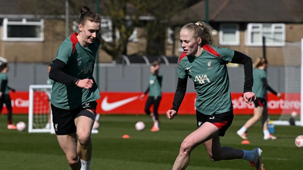 Anfield, fifth-spot aim and Smith's brilliance - Clark and Fisk preview Merseyside derby