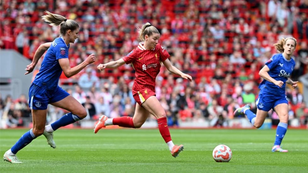 Watch in full: Liverpool 0-2 Everton in the WSL