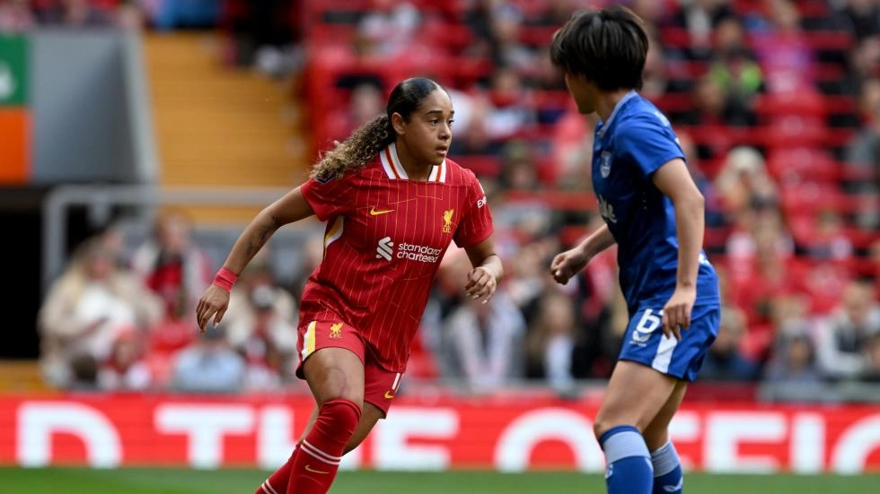 ลิเวอร์พูลเอาชนะเอฟเวอร์ตันที่แอนฟิลด์ในดาร์บี้ WSL เมอร์ซีย์ไซด์