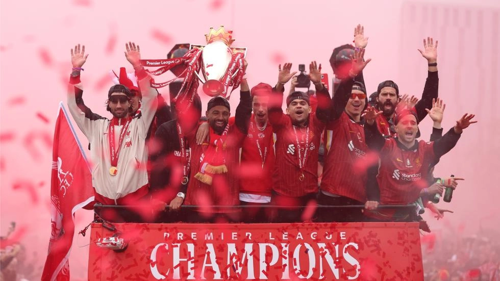 Liverpool Premier League Winners 19/20 Design - Pics on Canvas