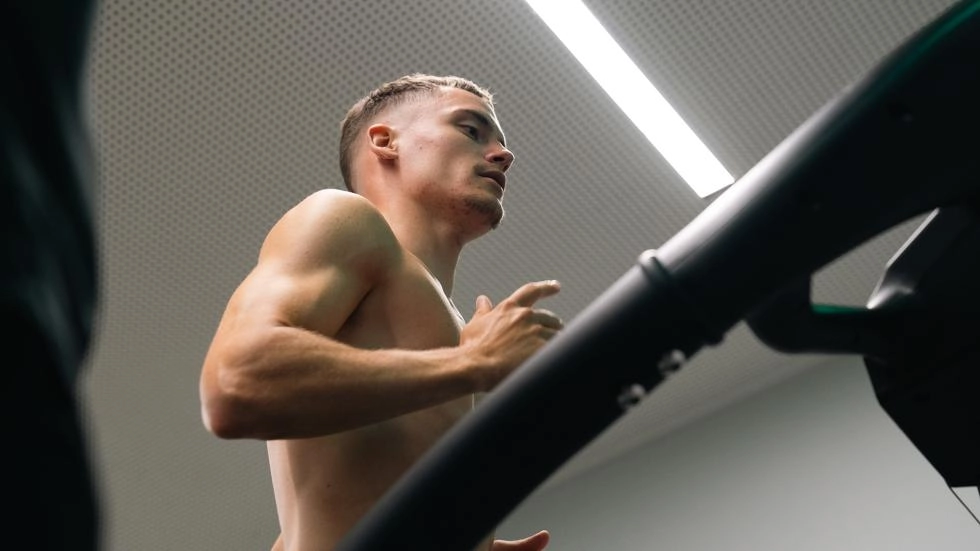 ภาพถ่ายทางการแพทย์: Florian Wirtz ผ่านการทดสอบก่อนการถ่ายโอน LFC