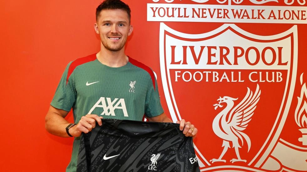 Liverpool set to sign goalkeeper Freddie Woodman