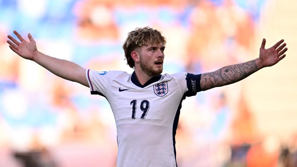 U21 Euros: Two Harvey Elliott goals send England into final