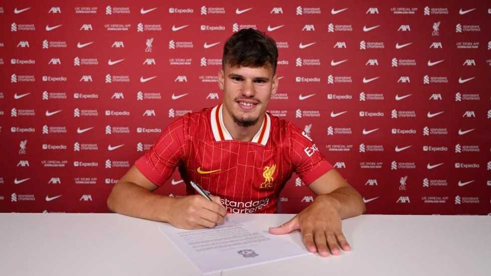 Liverpool complete signing of Milos Kerkez from Bournemouth
