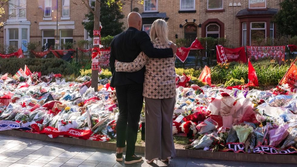 Michael Edwards, Andy Robertson and Arne Slot lay tributes to Diogo Jota and Andre Silva at Anfield