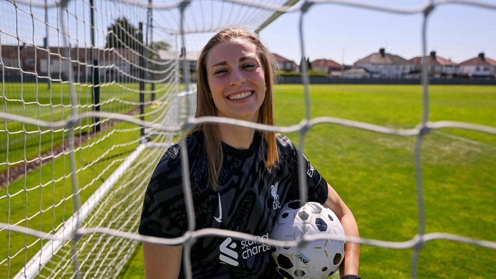 In photos: Rafaela Borggrafe becomes a Red at Melwood
