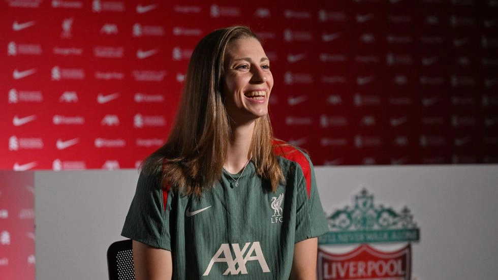 การสัมภาษณ์ LFC ครั้งแรกของ Rafaela Borggrafe: 'ฉันต้องการดีขึ้นและชนะที่นี่'