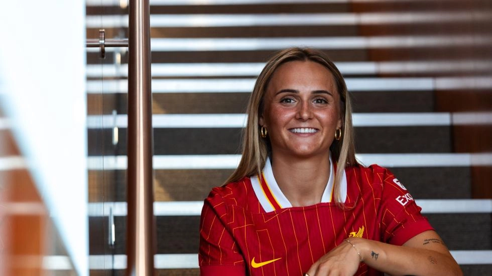ภาพถ่ายลงนามแล้ว: Sam Kerr ย้ายกลับมาเป็นผู้หญิง LFC เสร็จสมบูรณ์