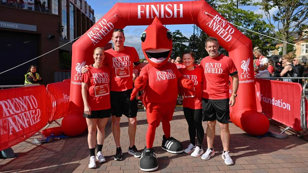 งาน Run to Anfield ฉลองโครงการริเริ่มด้านสุขภาพของมูลนิธิ LFC