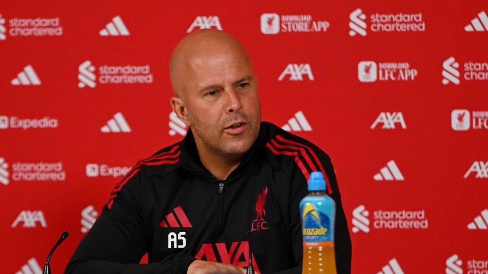 Arne Slot mulai dapat tekanan di Liverpool