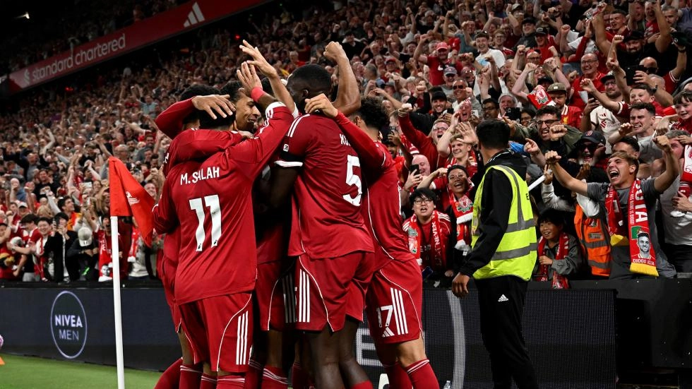 Liverpool arrasa con Bournemouth en el inicio de la Premier League