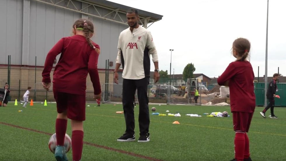 Watch Gakpo and Tsimikas surprise youngsters at LFC Foundation football camp
