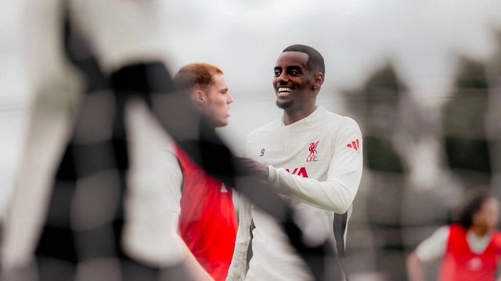 Arne Slot on Alexander Isak: Fitness, potential debut and why he wanted him at Liverpool
