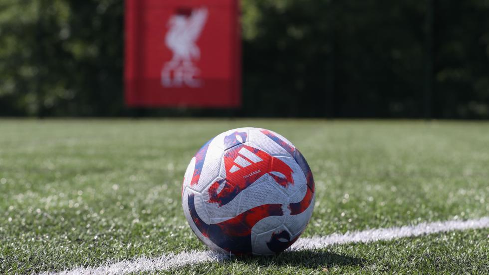 Langsung pada hari Minggu: Sepak bola U21 - tonton Liverpool v West Bromwich Albion