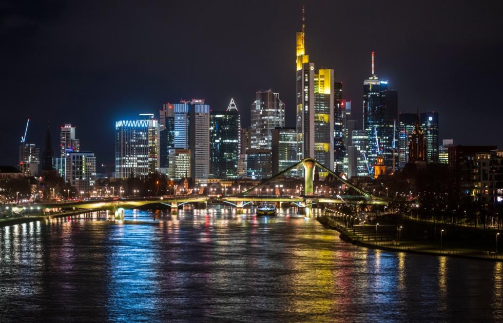 フランクフルト日記：アイントラハトの建設工事、改訂された旅程