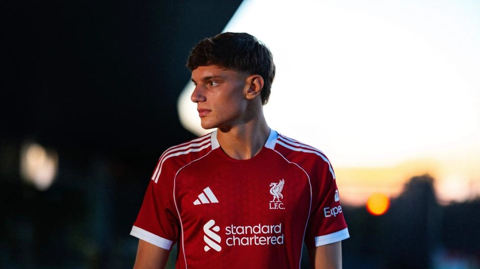 Giovanni Leoni shortlisted for 2025 Golden Boy Award