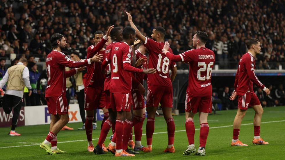 Liverpool respond with 5-1 win at Eintracht Frankfurt in Champions League